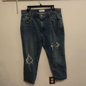 Abercrombie & Finch High Rise Mom Jean! Like new! Size 16!